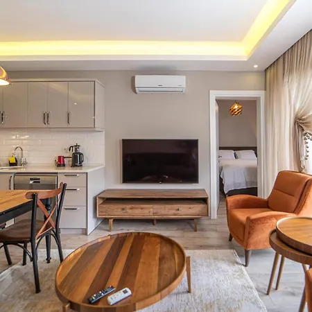 Comfortable Flat With Shared Pool Backyard And A Refreshing Balcony In Apartman *